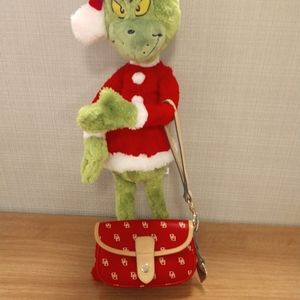 Dooney and Bourke clutch